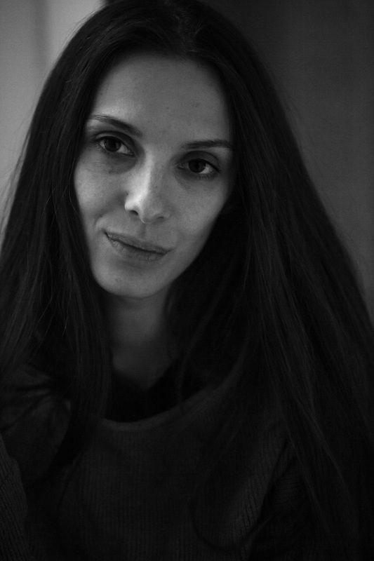 Брюнетка, портрет, женщина, черно-белое фото Ну здравствуйте фото превью