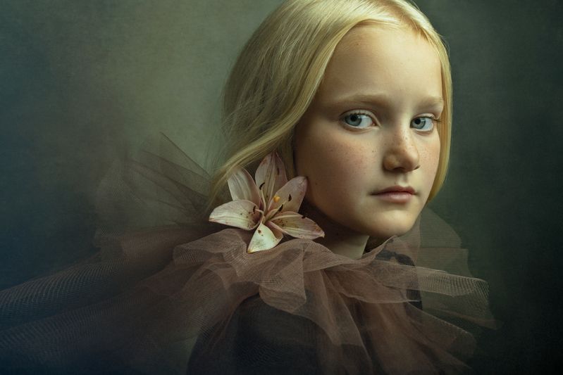 Лилия фото превью