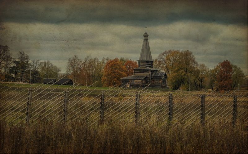 ограда церковь облака Древнерусская сторона фото превью