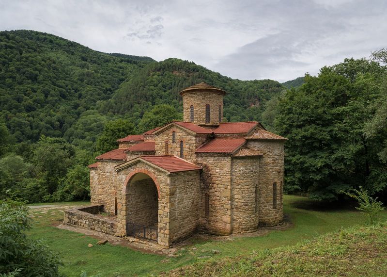 аланский музей-заповедник, северный кавказ, храм Аланский христианский историко-культурный музей-заповедник на Северном Кавказе фото превью