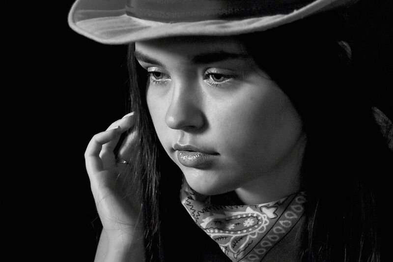 девушка, портрет, глаза, взгляд, чб, апатиты Шёпот тишины. 2025 фото превью