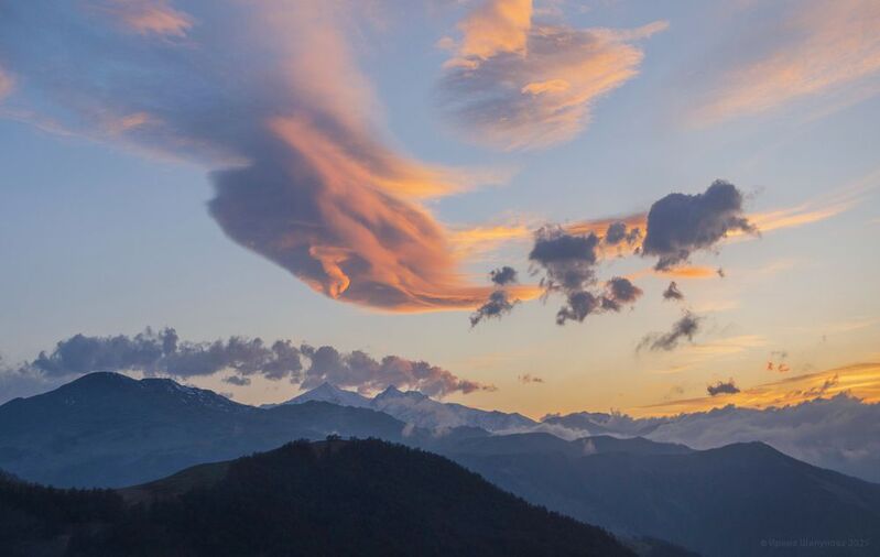 В объятьях облаков фото превью