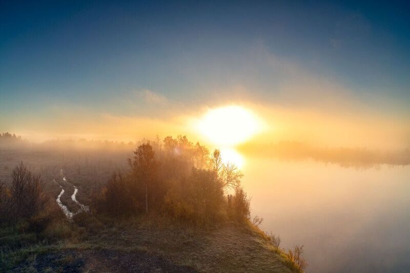 туманный рассвет фото превью