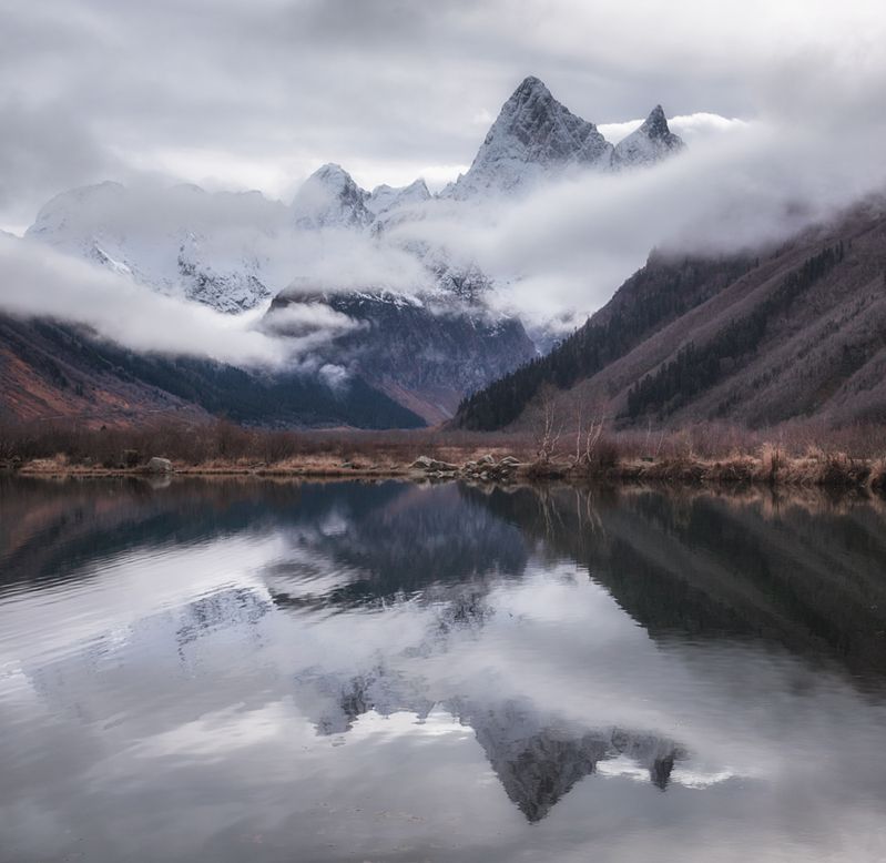 западный кавказ, карачаево черкесия,  чотча, туманлы- кёль Сезон перехода в черно- белое фото превью