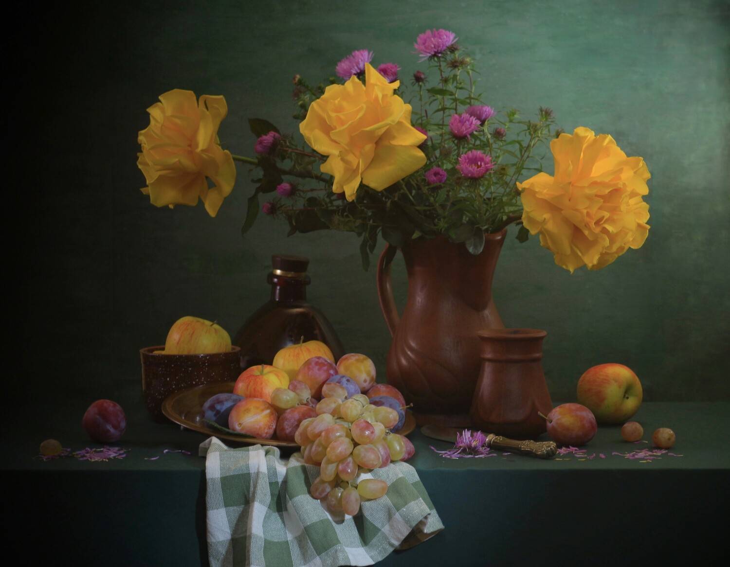 , Людмила Хрусталева*