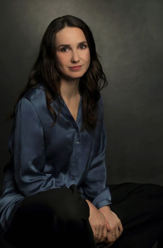 Молодая женщина, портрет, студия Портрет Оксаны фото превью