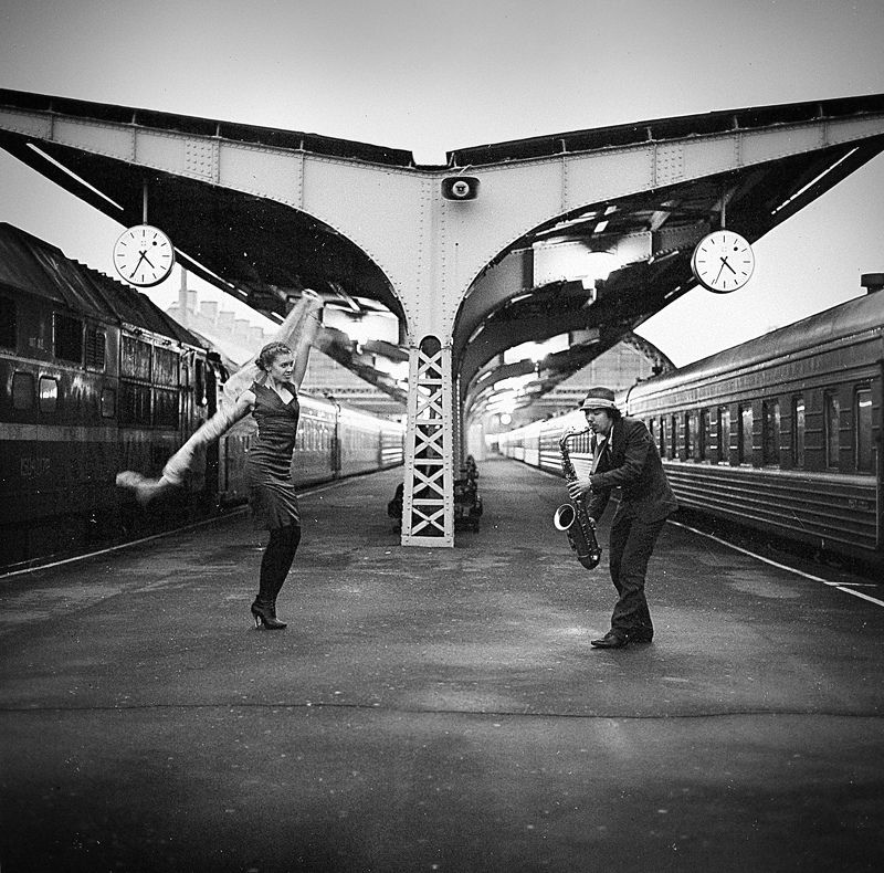 ночь танец саксофон фото превью