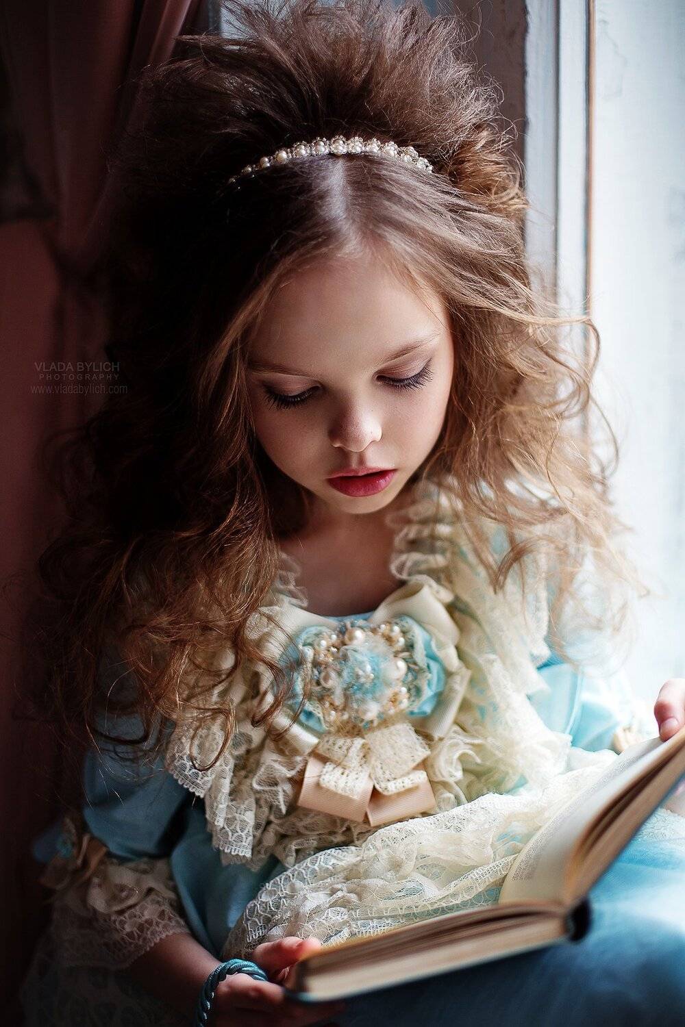 детский фотограф, семейный фотограф, Влада Былич, фотограф Влада Былич, кукла, книга, Былич Влада