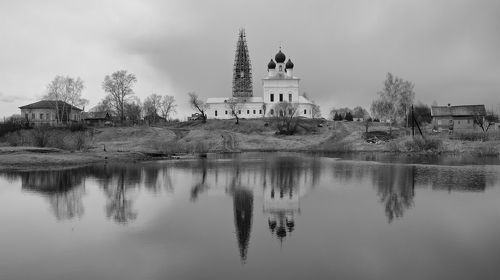 Сельские апрельские. Из серии