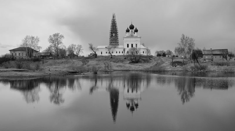село осенево, река лахость, храм, весна, пейзаж, путешествия, монохром, берега Сельские апрельские. Из серии фото превью