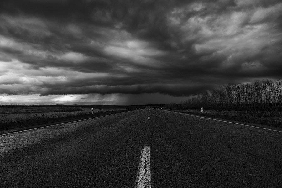 Природа, дорога, тучи, монохромное фото, Александр Кожухов