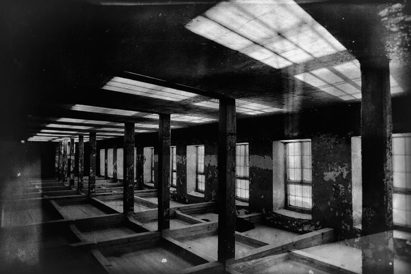 черно белое, чердак Abandoned attic фото превью