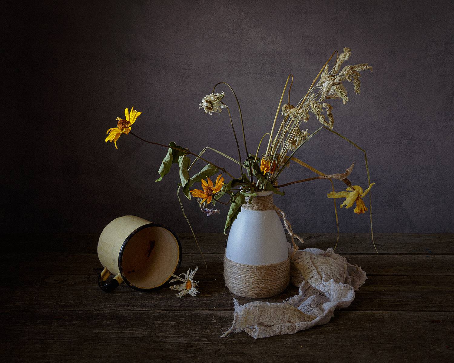 сухие цветы, ромашка, ваза, кружка, Алексей Бычков