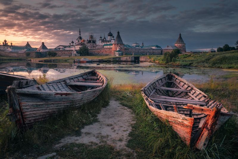 Соловки Соловецкий_монастырь белые_ночи Архангельская_область Белое_море Карбасы соловецкие фото превью