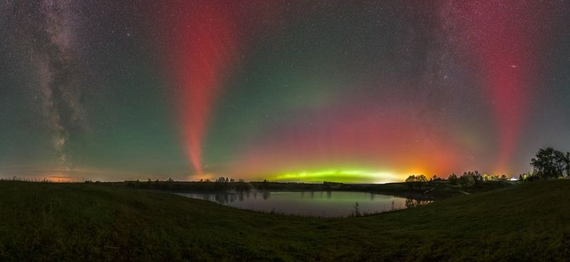 Полярное сияние и SAR дуга фото превью