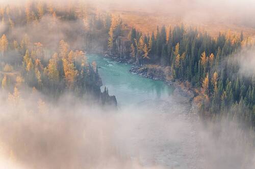 Туманное утро на реке