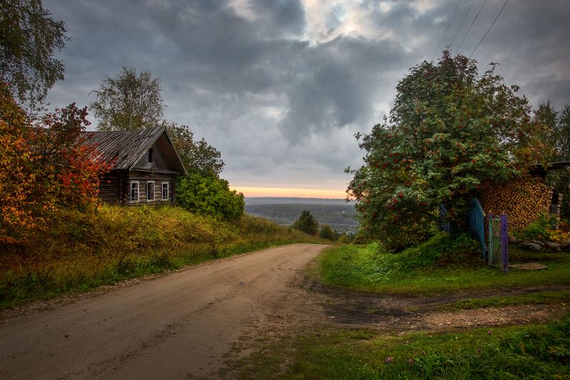 пежма, осень, дом, дорога Осеннее настроение Пежмы фото превью