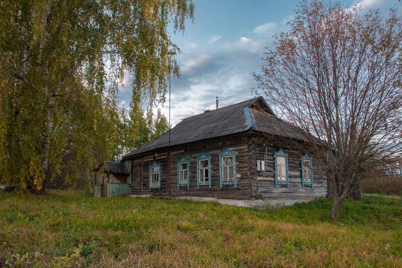 Домик в деревне фото превью