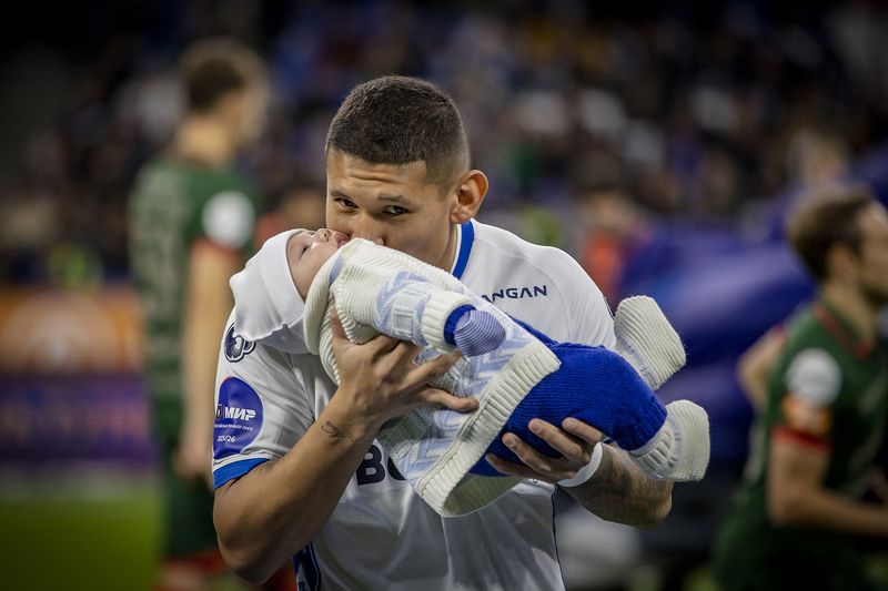 российская премьер-лига 11й тур, динамо - локомотив, 04.10.2025 Российская Премьер-Лига 11й тур, Динамо - Локомотив, 04.10.2025 фото превью