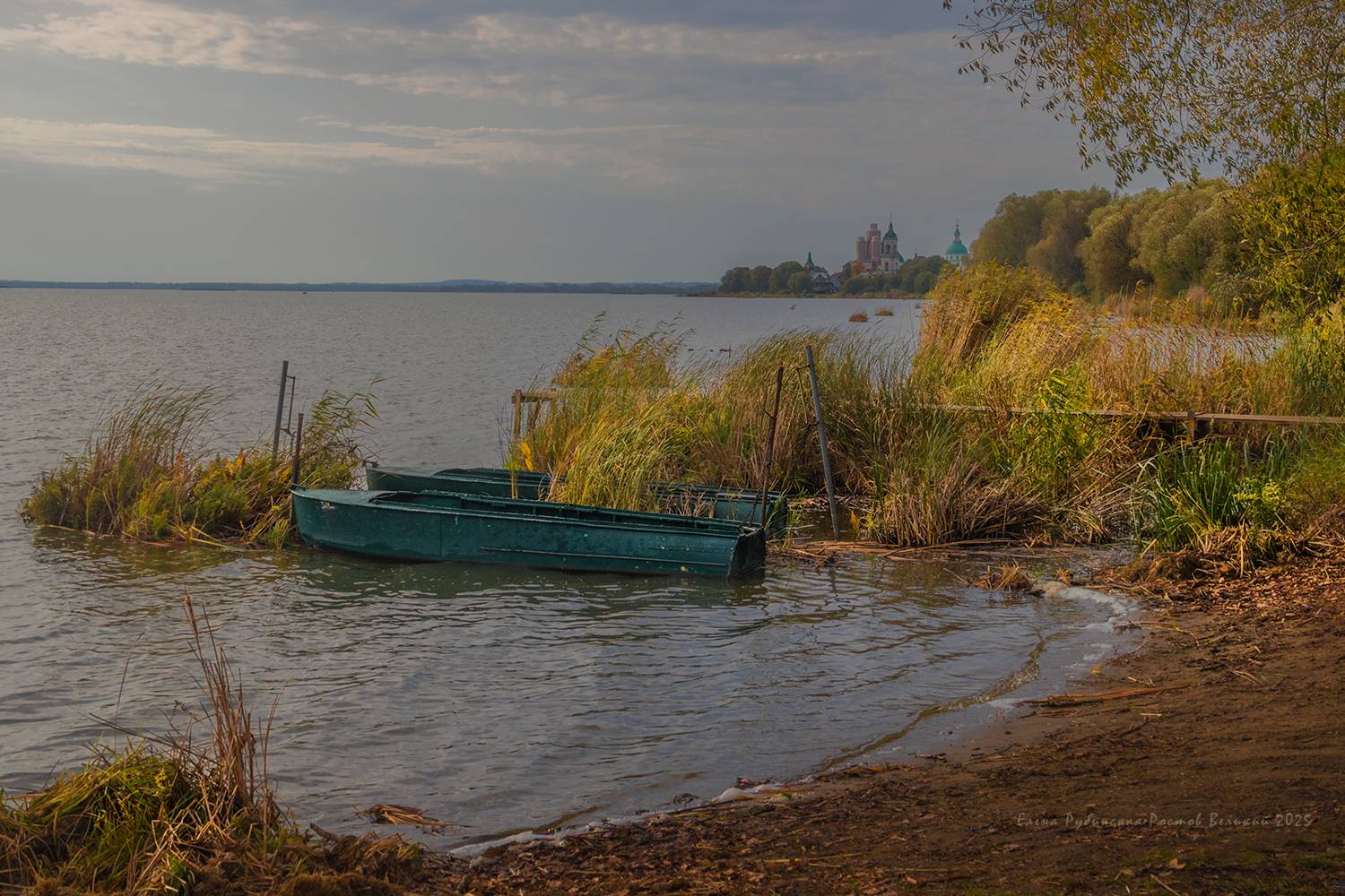 ростров великий, озеро неро, лодки, берег, озеро, Елена Рубинская