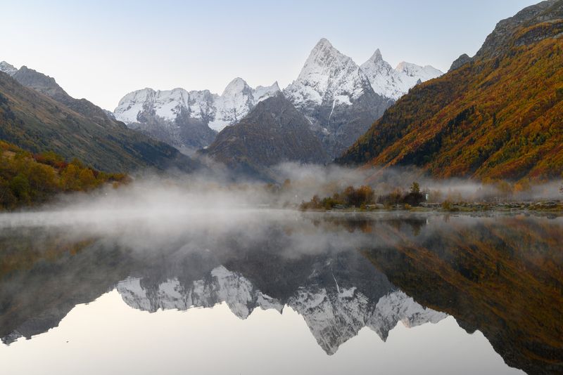 рассвет, туман, озеро, осень,  Домбай Туманное озеро фото превью