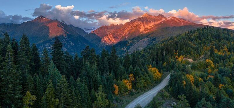 Sunset on the mountain Tetnuldi. Svaneti. Georgia 2025 фото превью
