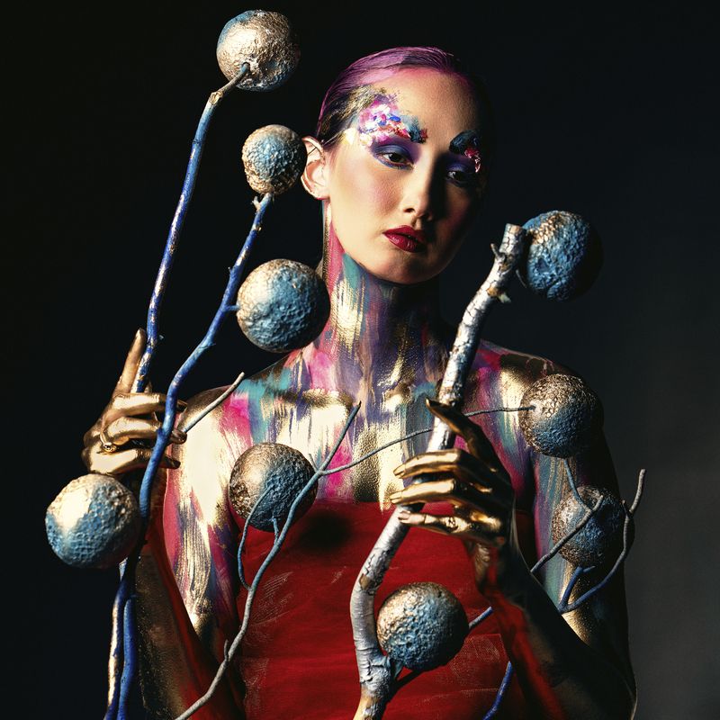 abstract fantasy, avant garde, body paint, creative makeup, fantasy styling, fine art, futuristic style, golden hands, luminous skin, metallic body, modern surrealism, painted skin, surreal imagery, symbolic elements, theatrical portrait, visual contrast Fruits of a Forgotten Cosmos фото превью