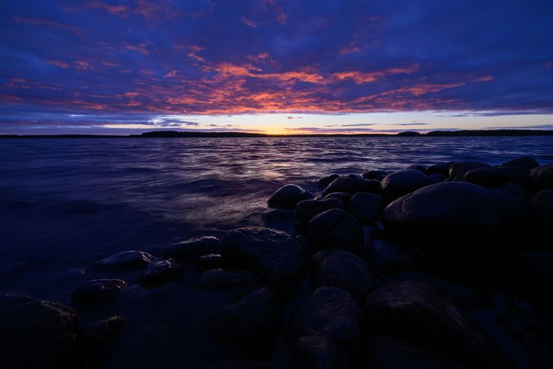 water, seaside, sea, lake, rock, sunset, sunrise, light, clouds, waves, shore, coast, reflection *** фото превью