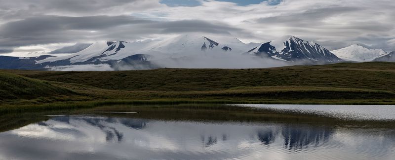 алтай, укок, озеро, утро, облака, горы, снег В утренней тишине фото превью
