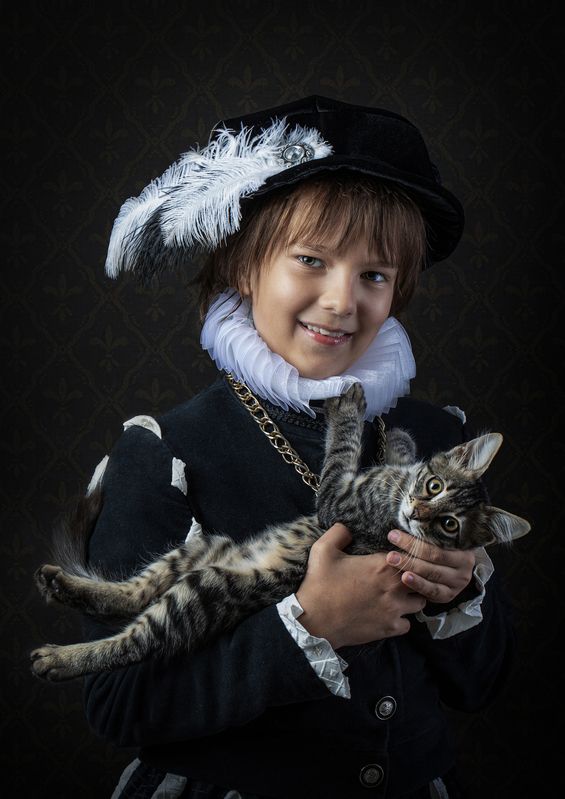 Кот, мальчик, шляпа, средневековье. Со своим котом фото превью