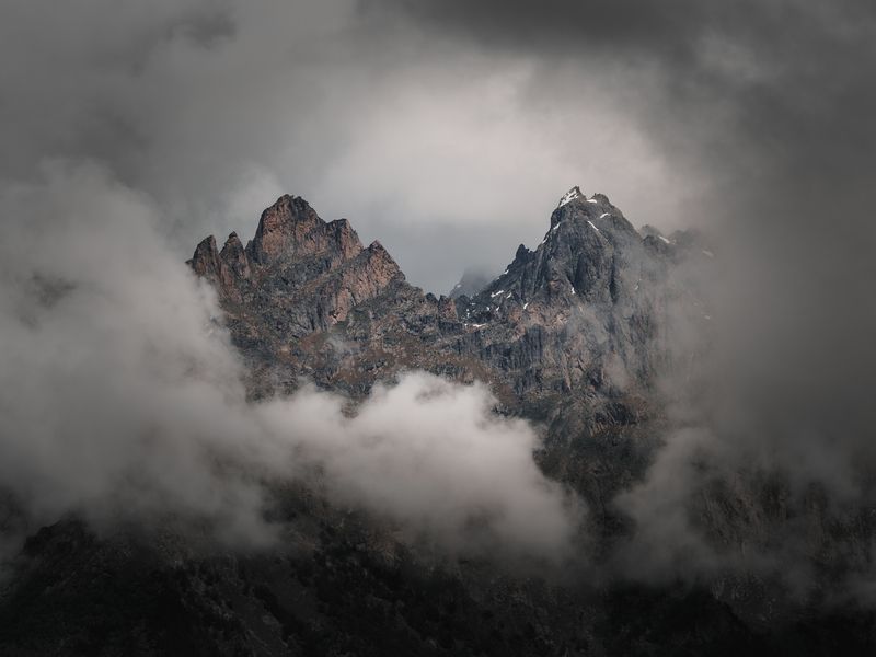 Безымянные пики в тумане фото превью