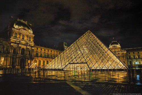 Louvre at night
