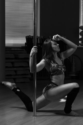 Pole dancer