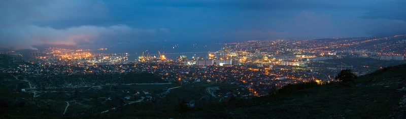 Город у моря фото превью