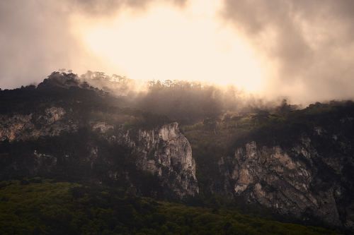 Закат над горами