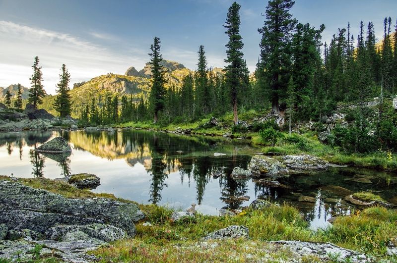 вечер на горном озере фото превью