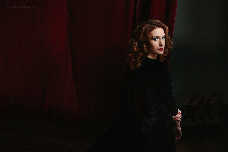 портрет, девушка, театр, занавес, красивая, секси, нерозя, portrait, beauty, woman Анна фото превью