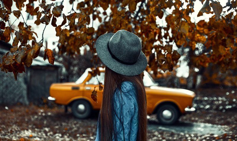 двор,осень, печаль, грусть, дождь, погода, желтая шестерка осень фото превью