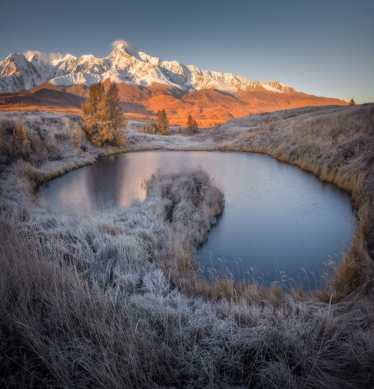 алтай, осень, утро, рассвет, озеро, иней В краю невиданных озер, нетоптанной травы фото превью