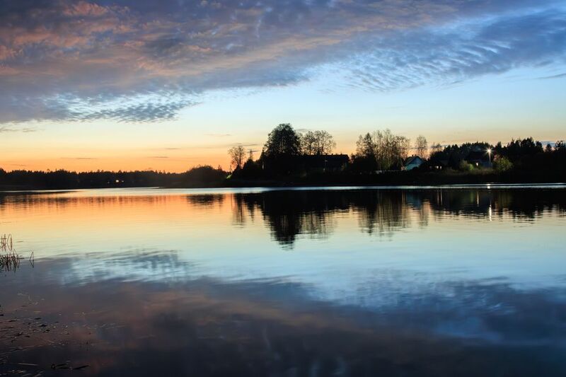 река закат облако отражение вечер Догорающий закат фото превью