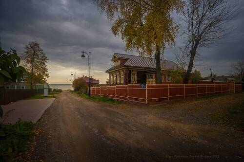 Дом у озера
