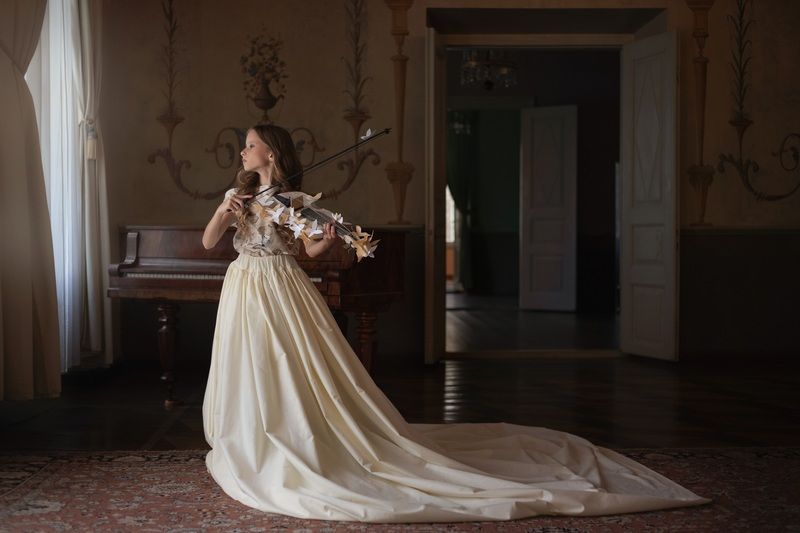 постановочная фотография, необычное, модель, портрет, настроение, художественная работа, / The Elusive Present_____/ фото превью