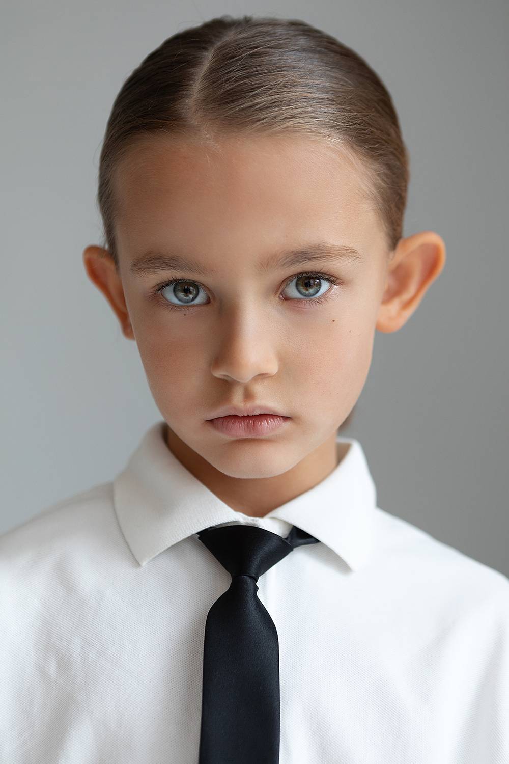 , Антон Леонов