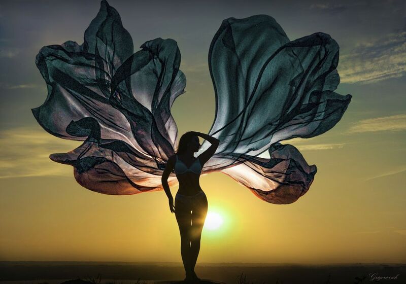 девушка. . красота. закат  женская фигура На закате фото превью