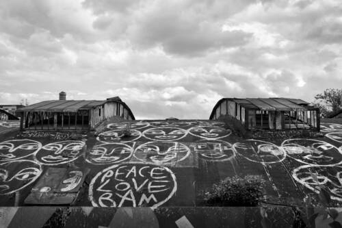 На крыше измученного мира