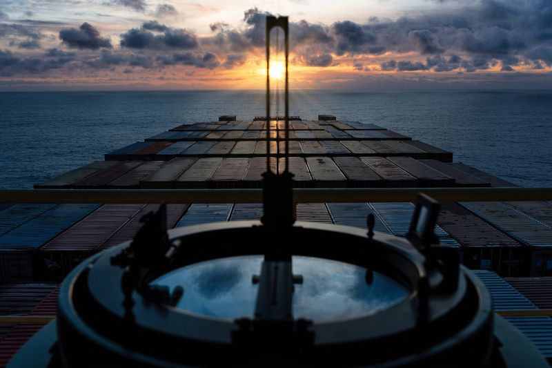 #Water #Cloud #Sky #Daytime #Boat #Light #Naval architecture #Watercraft #Horizon #Window The sun is at the gunpoint фото превью