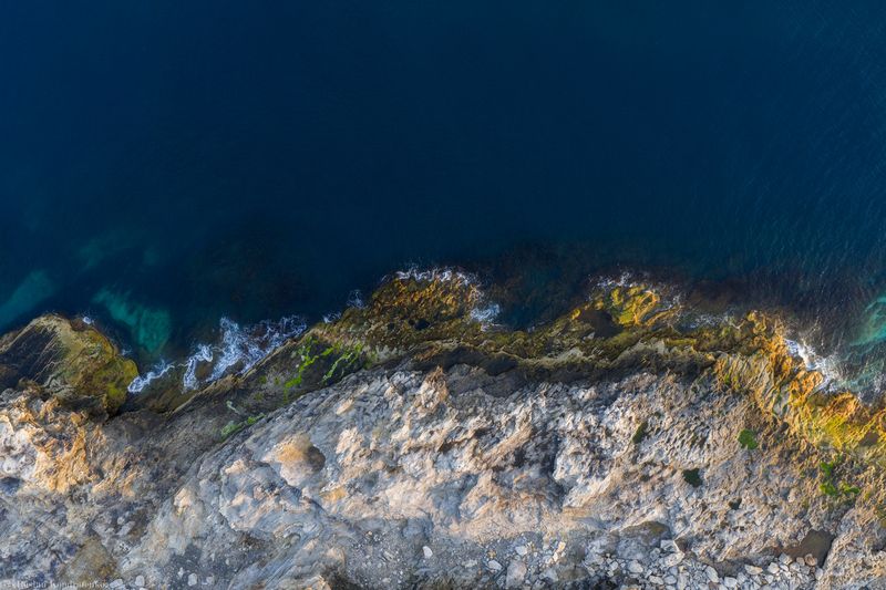 Берег рыжих камней, Полуостров Средний Берег рыжих камней фото превью