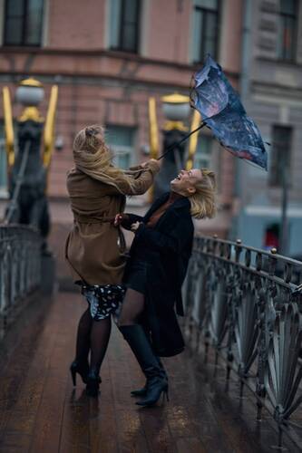 Унесенные смехом