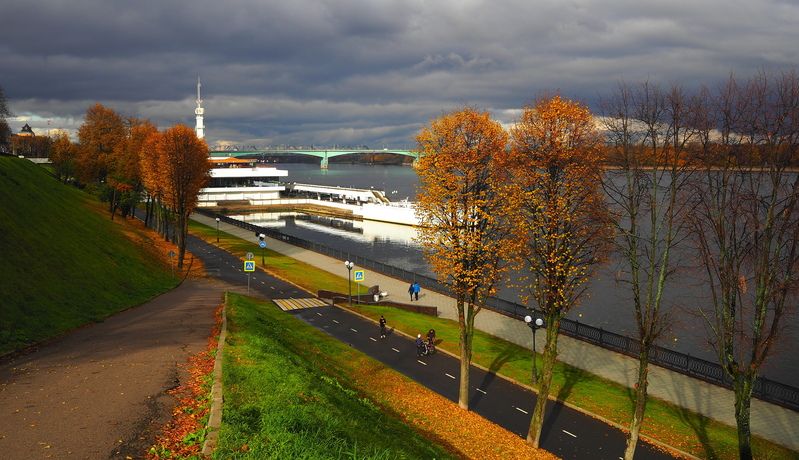 ярославль волга набережная осень Луч солнца золотого... фото превью