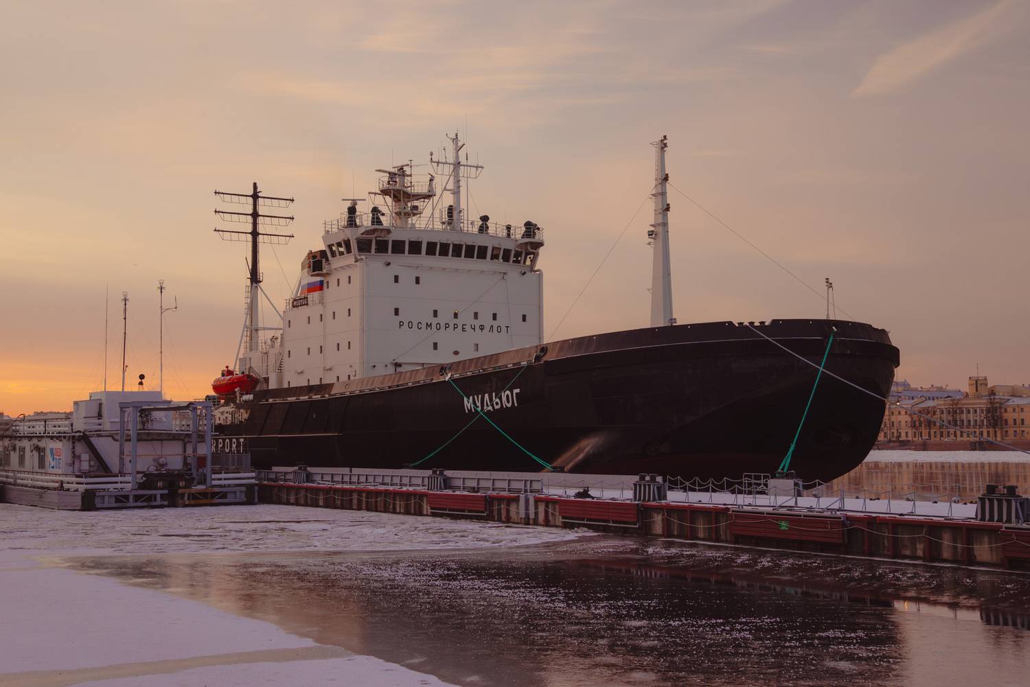 spb, winter, river, embankment, old, city, frozen, leningrad, bridge, industrial, icebraker, port,, Бугримов Егор